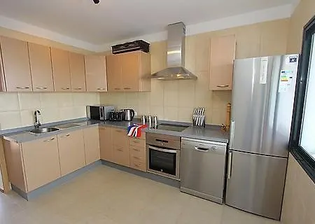 Playa Blanca Sleeps 8 With Pool Air Con And Wifi * بلايا بلانكا