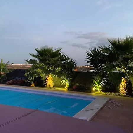 Villa Playa Blanca Sleeps 8 With Pool Air Con And Wifi